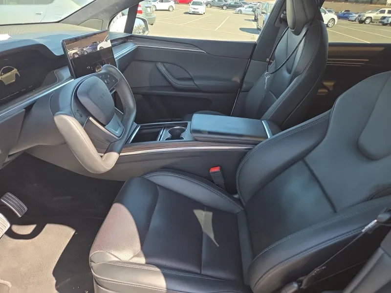 Used 2022 Tesla Model X AWD/4WD image 9