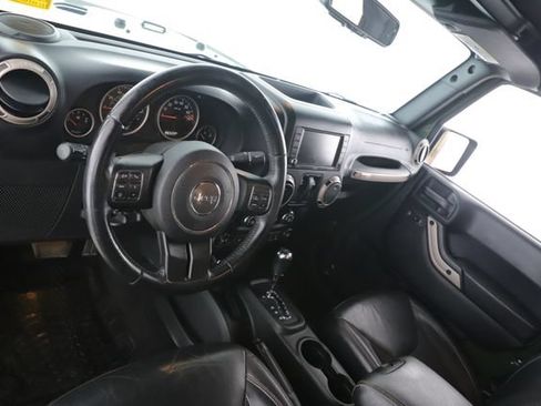 Used 2016 Jeep Wrangler Sahara AWD/4WD image 17