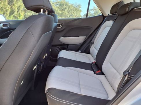 New 2025 Hyundai Venue SEL image 28