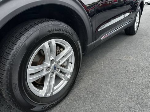 Certified 2023 Ford Explorer XLT w/ Equipment Group 202A AWD/4WD image 11