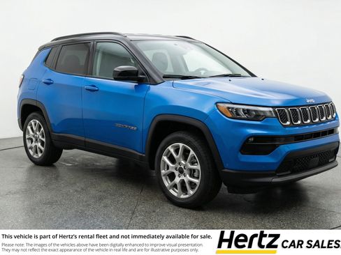 Used 2025 Jeep Compass Limited image 1