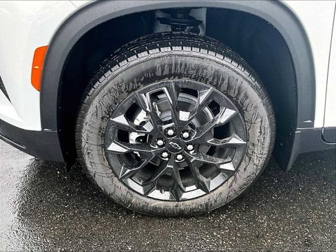 New 2026 Chevrolet Traverse LT w/ Midnight/Sport Edition image 8