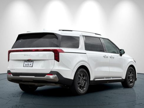 New 2026 Kia Carnival SX FWD image 4