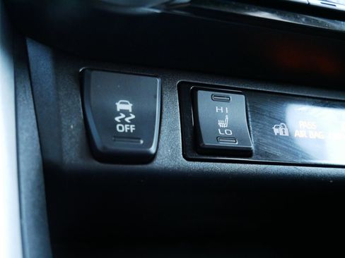 Used 2023 Toyota RAV4 XLE Premium image 32