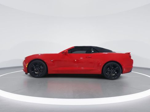 Used 2023 Chevrolet Camaro LT w/ Technology Package image 5