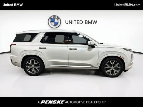 Used 2022 Hyundai Palisade Limited FWD image 4