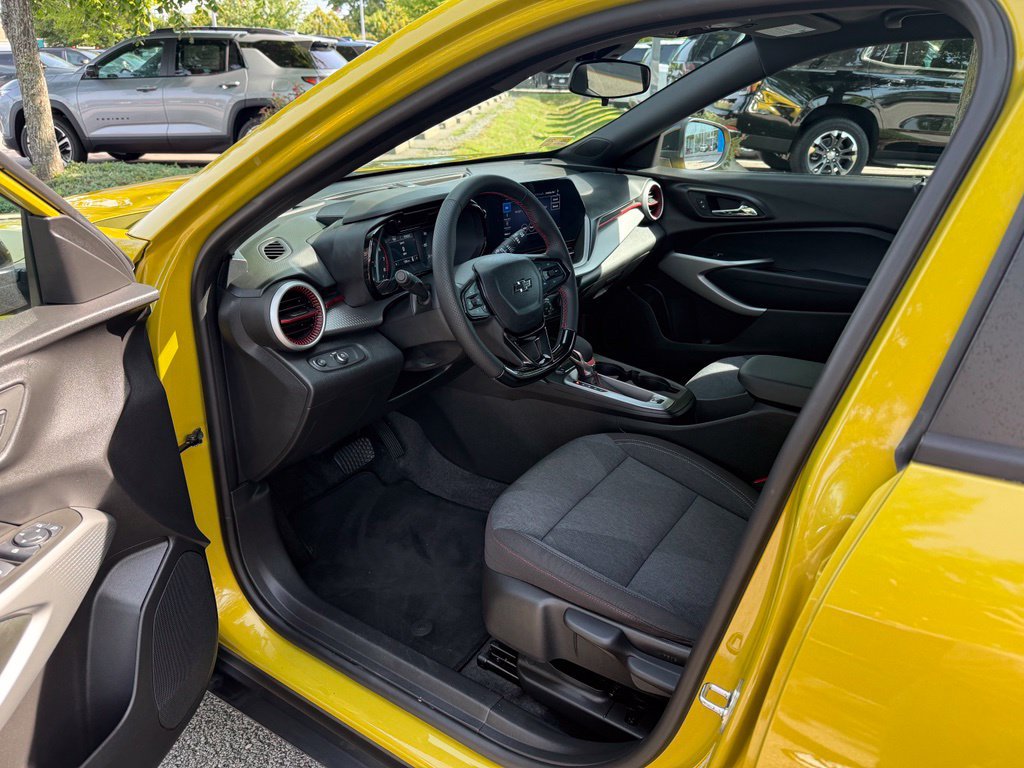 Used 2024 Chevrolet Trax RS w/ Driver Confidence Package FWD image 12