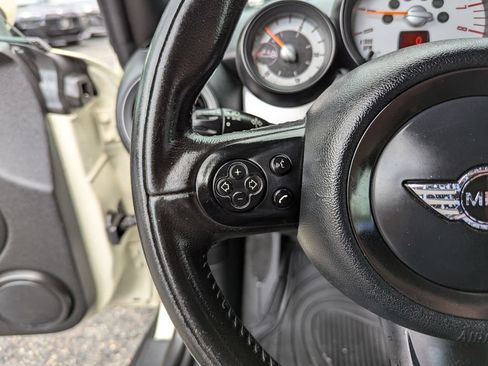 Used 2011 MINI Cooper Convertible FWD image 16
