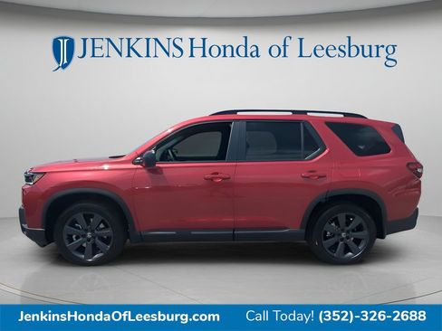 New 2026 Honda Pilot Sport image 7