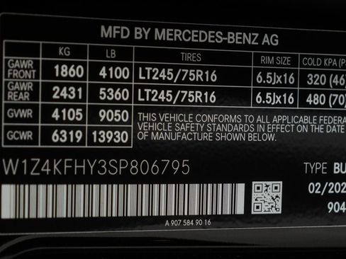 Used 2025 Mercedes-Benz Sprinter 2500 image 24
