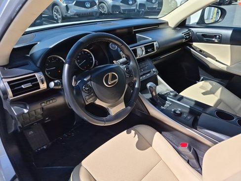 Used 2016 Lexus IS 200t RWD image 10