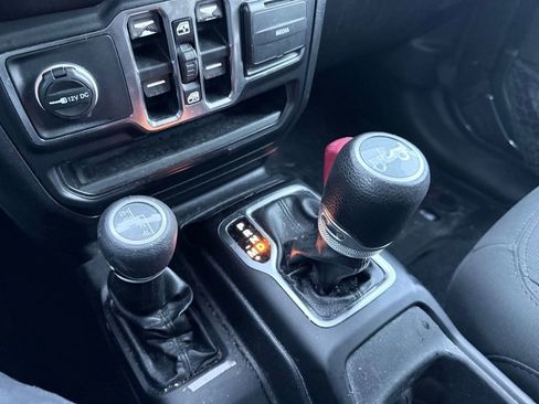 Used 2019 Jeep Wrangler Unlimited Sport S image 20