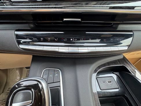Used 2021 Cadillac Escalade Premium Luxury w/ Driver Assist Tech Package AWD/4WD image 28