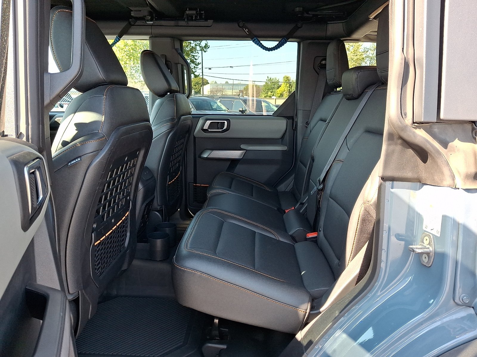 Used 2023 Ford Bronco Badlands w/ Sasquatch Package AWD/4WD image 12