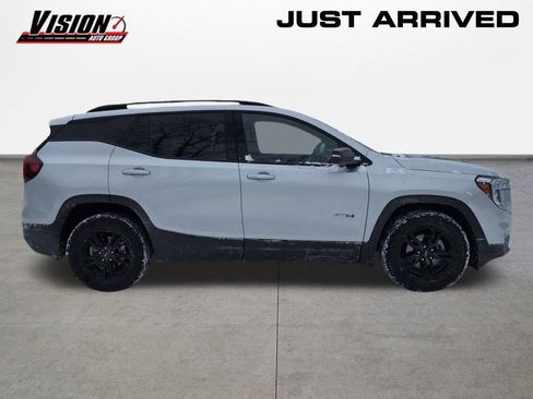 Used 2022 GMC Terrain AT4 w/ Infotainment Package II image 4