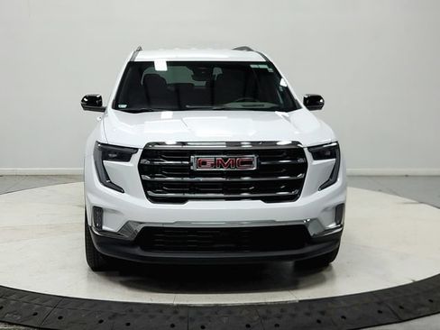 Used 2026 GMC Acadia Elevation w/ Elevation Premium Package FWD image 3