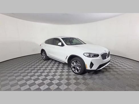 Used 2025 BMW X4 xDrive30i AWD/4WD image 34