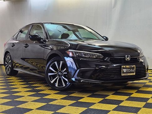 Used 2022 Honda Civic EX image 1