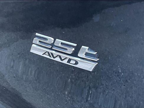 Used 2019 Jaguar F-PACE Premium AWD/4WD image 10