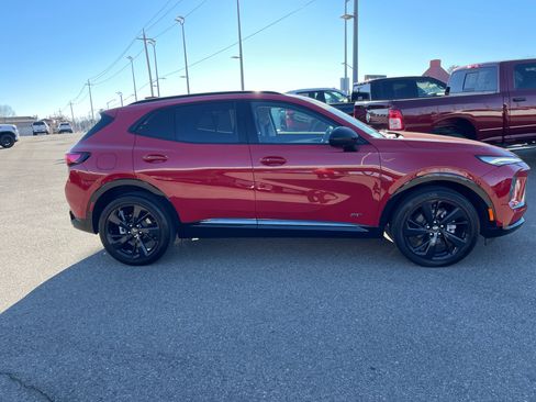 Used 2025 Buick Envision Sport Touring image 4