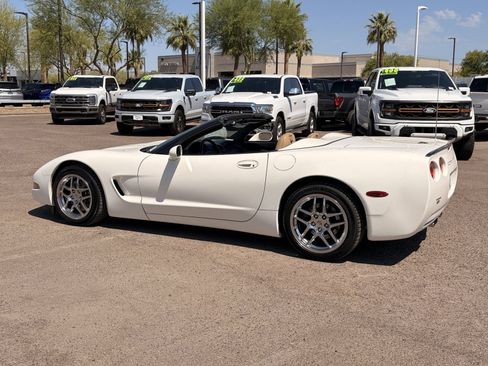 Used 2001 Chevrolet Corvette Convertible w/ Preferred Equipment Group2 RWD image 30