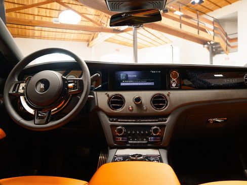 New 2025 Rolls-Royce Ghost image 4