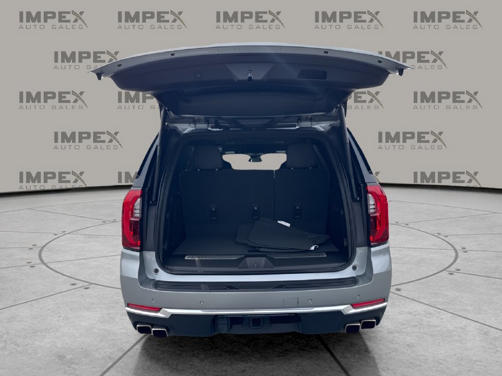 Used 2025 GMC Yukon Denali RWD image 30