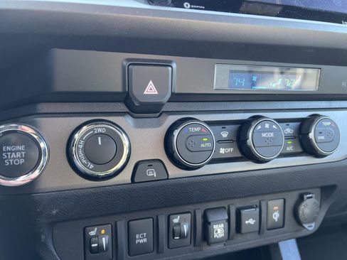 Used 2022 Toyota Tacoma TRD Sport w/ Black Out Package (TMS) image 7