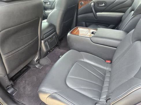 Used 2015 INFINITI QX80 4WD w/ Deluxe Technology Package image 12