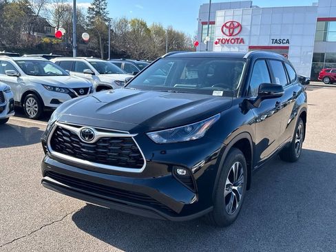 New 2026 Toyota Highlander XLE AWD/4WD image 3