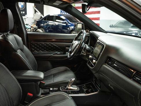 Used 2020 Mitsubishi Outlander GT image 14