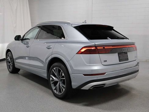 Used 2025 Audi Q8 Premium w/ Convenience Package AWD/4WD image 3