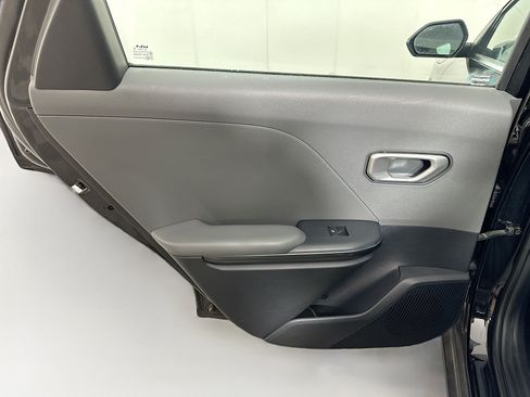 Used 2025 Kia K4 FWD image 25
