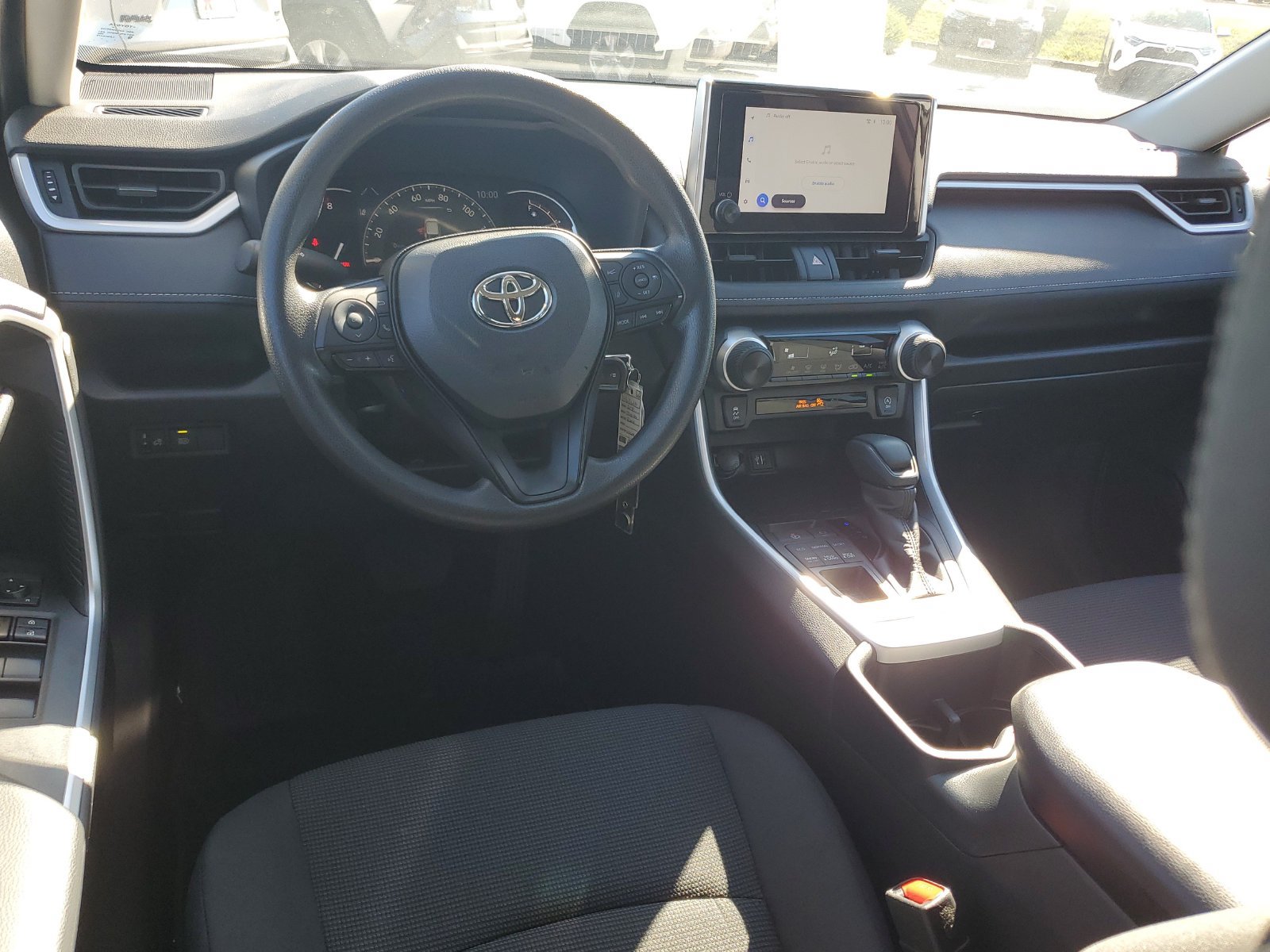 Used 2025 Toyota RAV4 LE AWD/4WD image 10