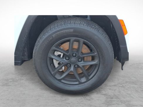 Used 2024 Jeep Grand Cherokee L Laredo w/ Luxury Tech Group I AWD/4WD image 9