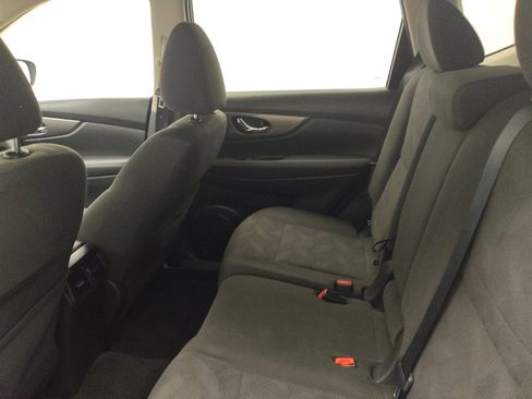 Used 2016 Nissan Rogue SV AWD/4WD image 18