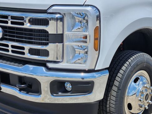 New 2026 Ford F350 XL w/ XL Chrome Package AWD/4WD image 6