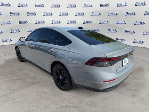 Used 2025 Honda Accord SE image 5