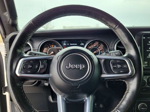 Used 2021 Jeep Wrangler Unlimited Sahara image 24