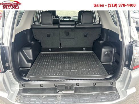 Used 2022 Toyota 4Runner SR5 Premium w/ Moonroof Package image 21