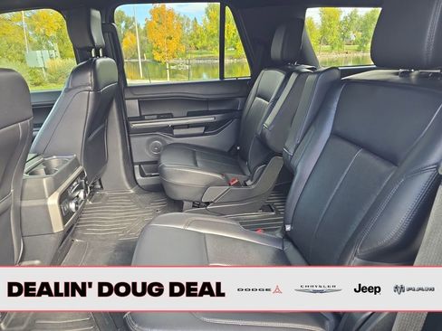 Used 2020 Ford Expedition XLT w/ Equipment Group 202A image 25