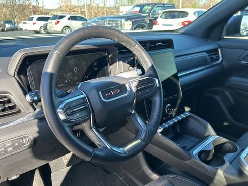 Used 2025 GMC Terrain Elevation image 23