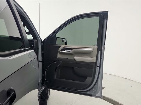 Certified 2024 Chevrolet Silverado 1500 LT Trail Boss w/ Convenience Package II image 25