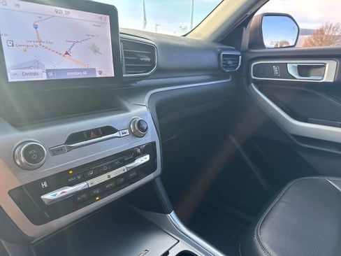 Used 2020 Ford Explorer XLT w/ Equipment Group 202A image 21