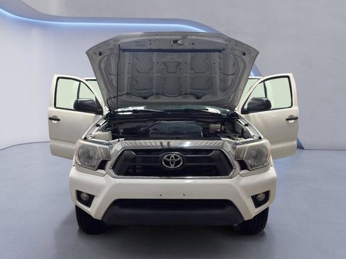 Used 2015 Toyota Tacoma 4x4 Double Cab image 9