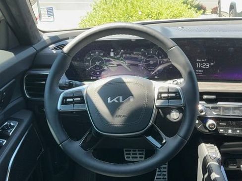 Certified 2025 Kia Telluride SX Prestige X-Line AWD/4WD image 31