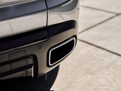 Used 2023 Rolls-Royce Cullinan image 14