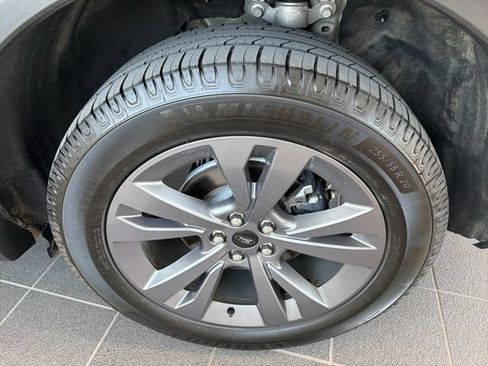 Certified 2023 Ford Explorer XLT w/ Equipment Group 202A AWD/4WD image 6