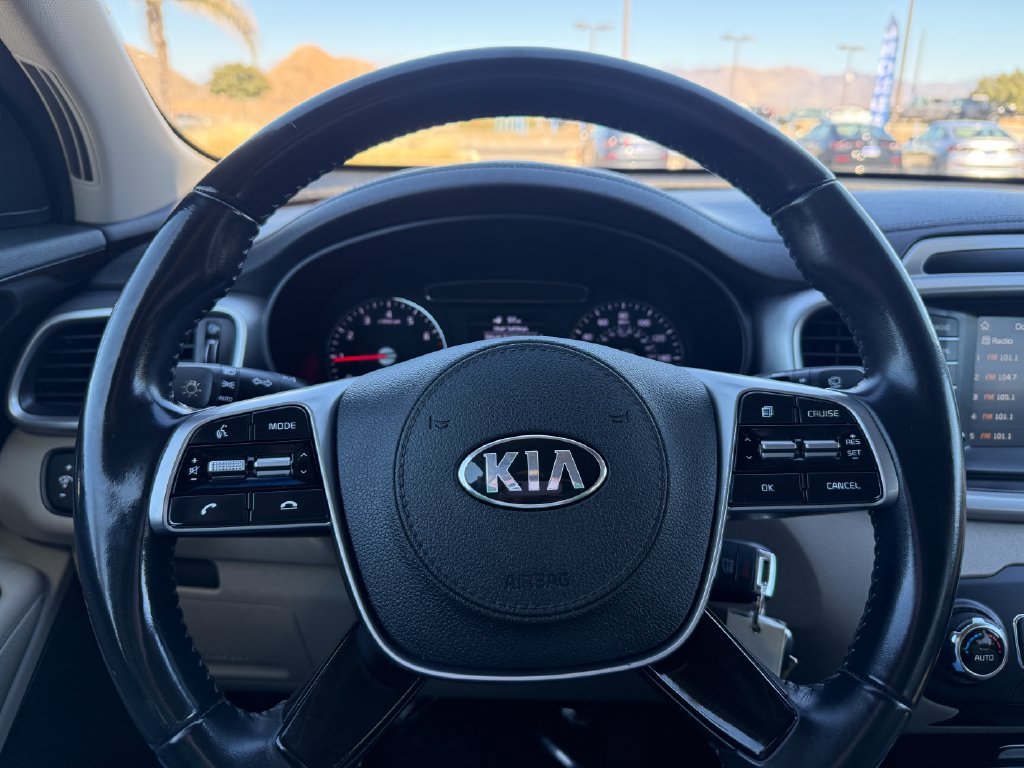 Used 2019 Kia Sorento FWD V6 image 20