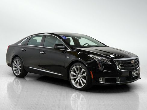 Used 2018 Cadillac XTS Vsport Platinum image 9